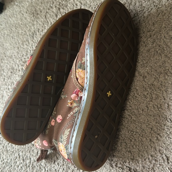Dr. Martens Brown Floral High-Top Sneakers - Picture 4 of 6
